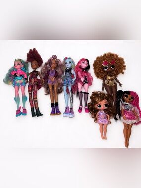 Bundle of 8 Monster High LOL OMG Disney Descendants Collectible Fashion Dolls